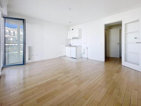 Studio neuf 28 m² avec terrasse – Ascenseur