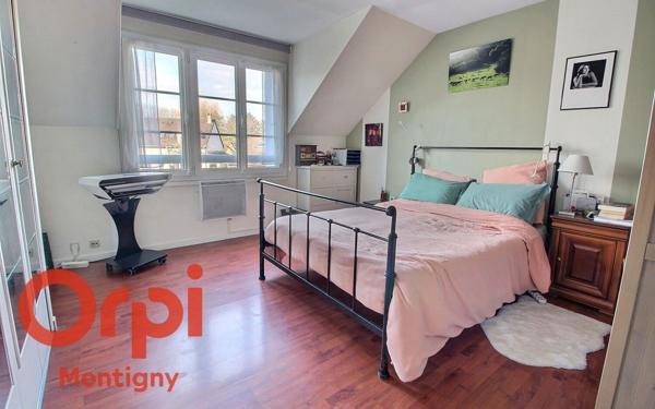 Maison à vendre    7 pièces •  Montigny-le-Bretonneux