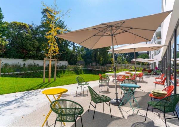 INVESTISSEMENT LOCATIF – LE BOUSCAT – Résidence seniors Stella Danaé - Le Domaine des Vignes - 5,36% de rentabilité