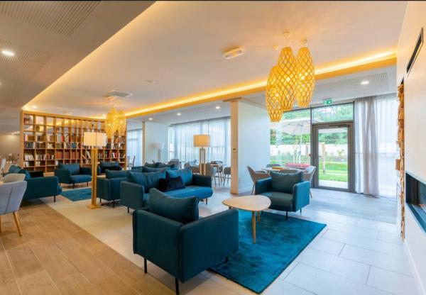 INVESTISSEMENT LOCATIF – LE BOUSCAT – Résidence seniors Stella Danaé - Le Domaine des Vignes - 5,36% de rentabilité