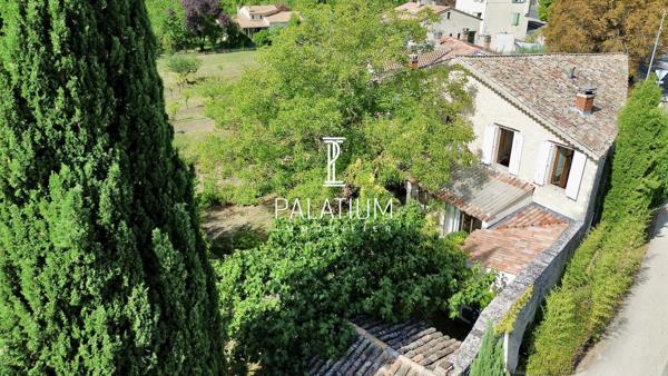 Maison avec terrain et vue sur la citadelle au coeur de Forcalquier