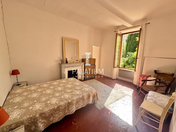 Maison avec terrain et vue sur la citadelle au coeur de Forcalquier