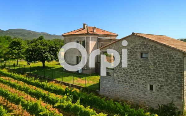 Maison à vendre    7 pièces • 188,72 m2 Ruoms