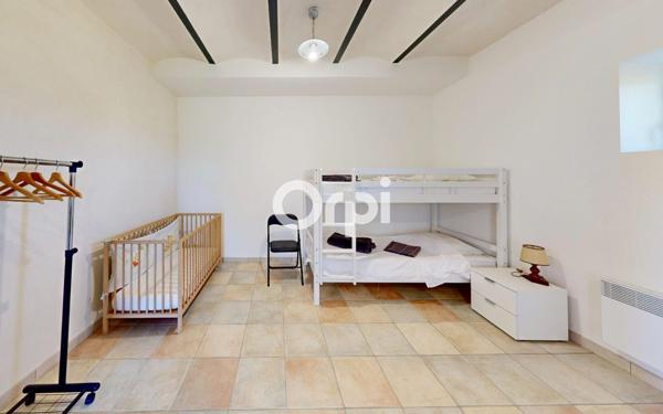 Maison à vendre    7 pièces • 188,72 m2 Ruoms