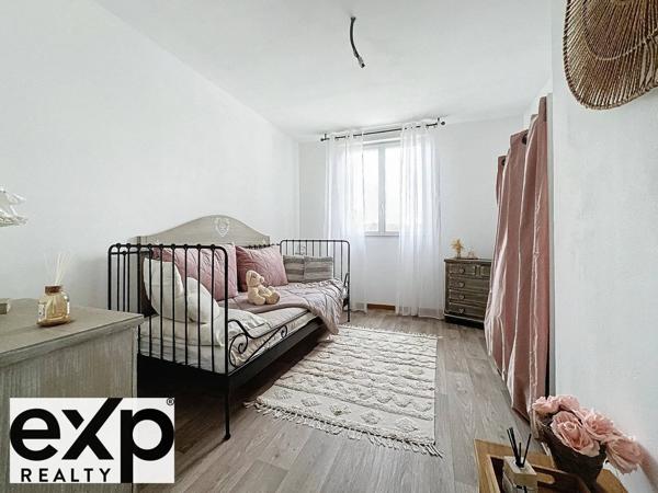 Maison familiale de 157 m² – 6 pièces, jardin et belle luminosité