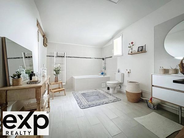 Maison familiale de 157 m² – 6 pièces, jardin et belle luminosité