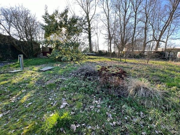 Terrain à vendre    Marquise