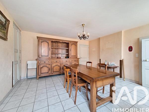Maison à vendre 9 pièces 159 m² Bourbon-l'Archambault