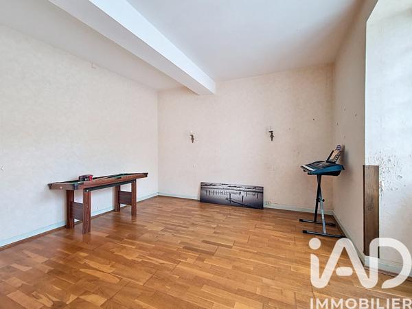 Maison à vendre 9 pièces 159 m² Bourbon-l'Archambault