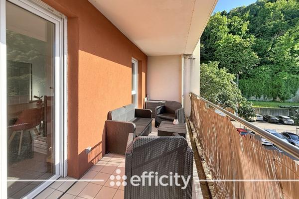 Appartement
         4 pièces
        - 83 m² Exclusivité 209 000 € *