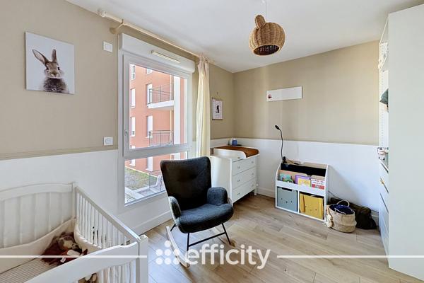 Appartement
         4 pièces
        - 83 m² Exclusivité 209 000 € *