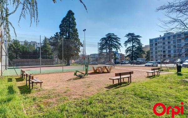 Appartement à vendre    3 pièces • 71,71 m2 Caluire-et-Cuire