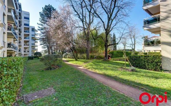 Appartement à vendre    3 pièces • 71,71 m2 Caluire-et-Cuire