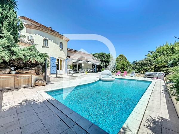 Maison 7 pièces 220 m2