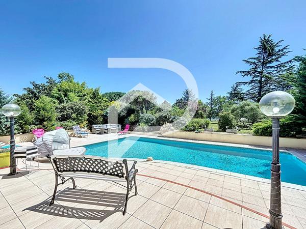 Maison 7 pièces 220 m2
