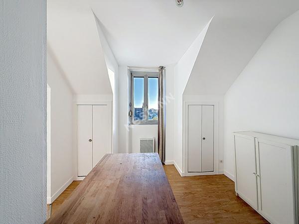 Nantes Monselet - Appartement 2 pièces en dernier étage