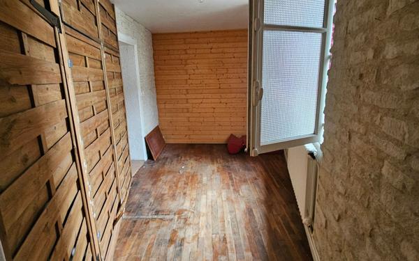 Immeuble à vendre    7 pièces •  Bellac