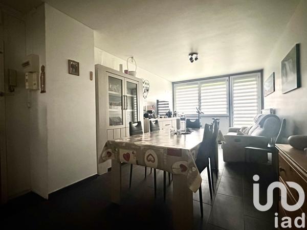 Appartement 3 pièces de 55 m² à Lys-lez-Lannoy (59390)