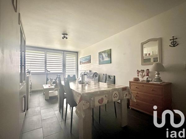 Appartement 3 pièces de 55 m² à Lys-lez-Lannoy (59390)