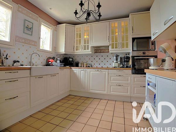 Maison à vendre 7 pièces 158 m² Saint-Viance