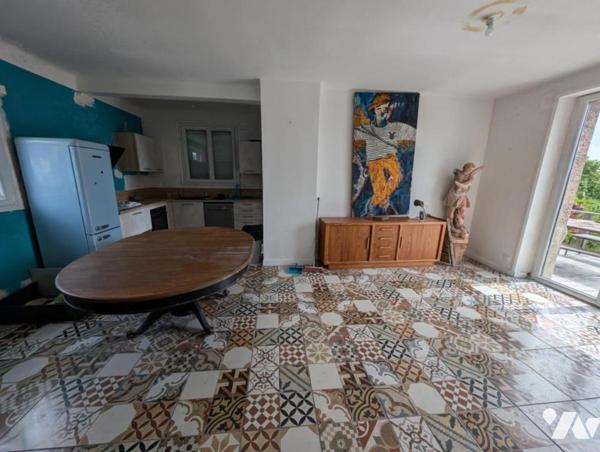 À VENDRE – MAISON DE PAYS EN PIERRE AVEC VUE MER PARTIELLE, CENTRE-VILLE DE PERROS-GUIREC