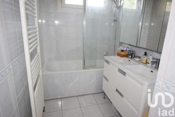 Maison 6 pièces de 130 m² à Guignes (77390)