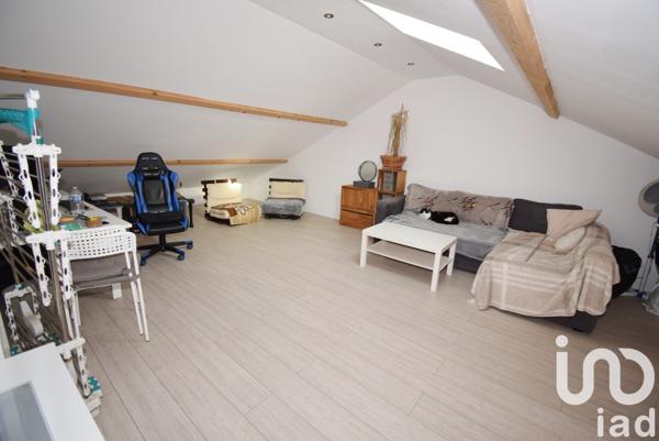 Maison 6 pièces de 130 m² à Guignes (77390)