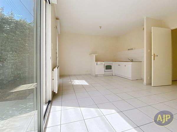 Appartement à vendre Nantes - 2 pièces, 38m² avec 1 chambre(s) à 140 000€ - AJP Immobilier Nantes Est