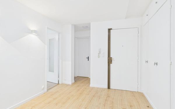 Appartement à louer    3 pièces • 82 m2 Strasbourg
