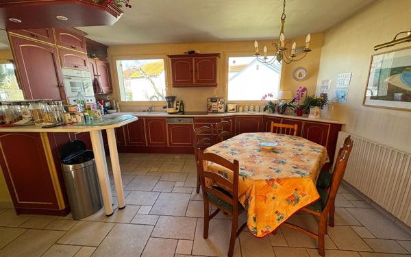 Maison à vendre    6 pièces • 153 m2 Laon