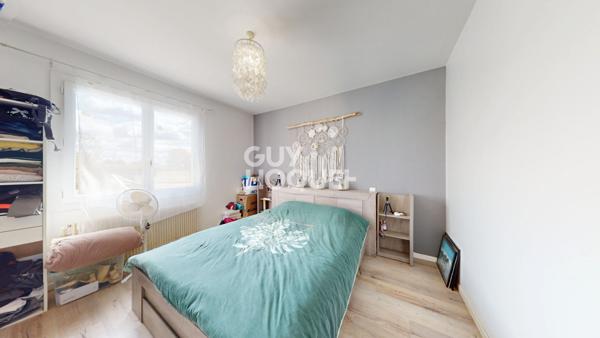 Propriété 258 m² avec piscine, 1.1 ha de terrain et hangar proche Hagetmau