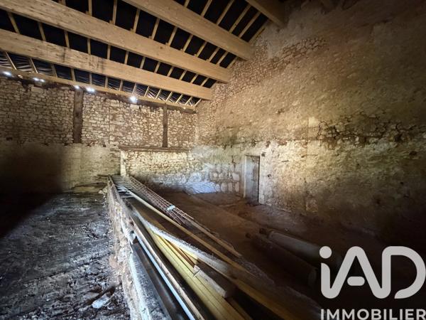 Maison à vendre 1 pièce 146 m² Dirac
