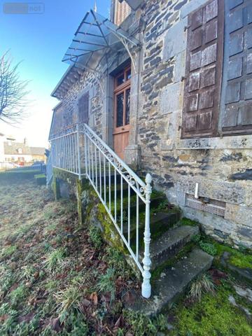 Maison à vendre à Saint-Bonnet-de-Salers dans le Cantal (15140), ref : 15060/1126