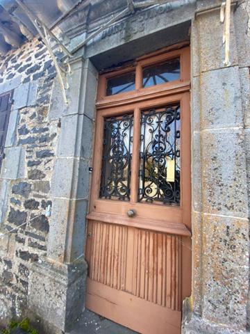 Maison à vendre à Saint-Bonnet-de-Salers dans le Cantal (15140), ref : 15060/1126
