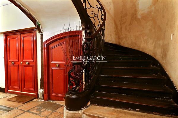 A vendre - Paris - 75004 - Studio - Vue sur terrasse jardin - Au calme
