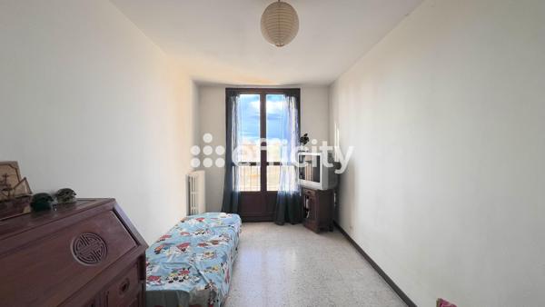 Appartement
         4 pièces
        - 84 m² 179 000 € *
