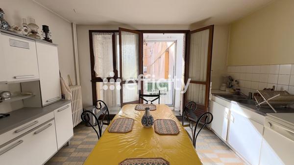Appartement
         4 pièces
        - 84 m² 179 000 € *