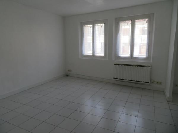 APPARTEMENT T4 traversant de 68 m2 A VENDRE AU COEUR de centre ville (04)
