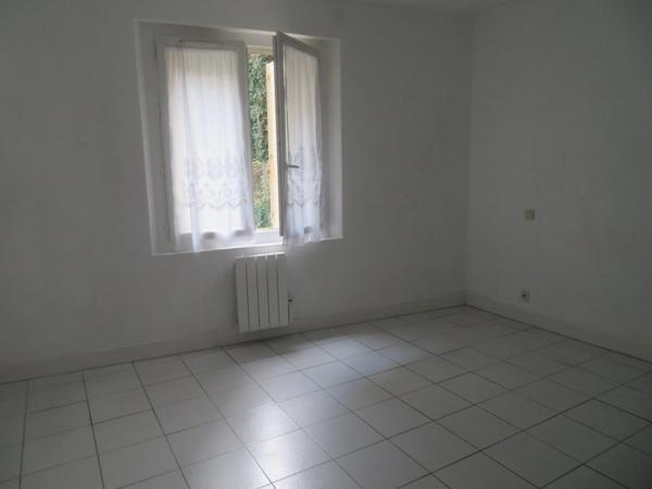 APPARTEMENT T4 traversant de 68 m2 A VENDRE AU COEUR de centre ville (04)