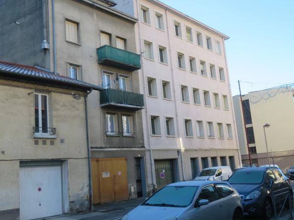 APPARTEMENT T4 traversant de 68 m2 A VENDRE AU COEUR de centre ville (04)