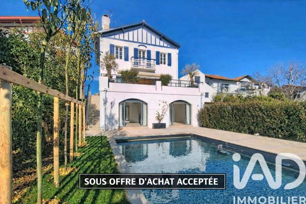 Maison à vendre 7 pièces 207 m² Saint-Jean-de-Luz