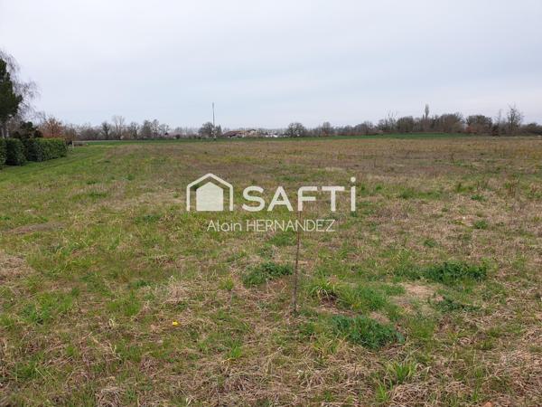 Cazères 31220 -Terrain à bâtir 601 m² viabilisé