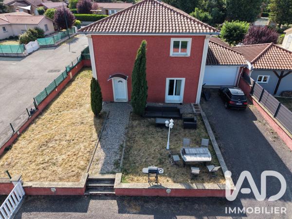 Maison à vendre 6 pièces 160 m² Saint-Marcellin-en-Forez