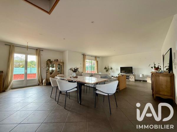 Maison à vendre 6 pièces 160 m² Saint-Marcellin-en-Forez