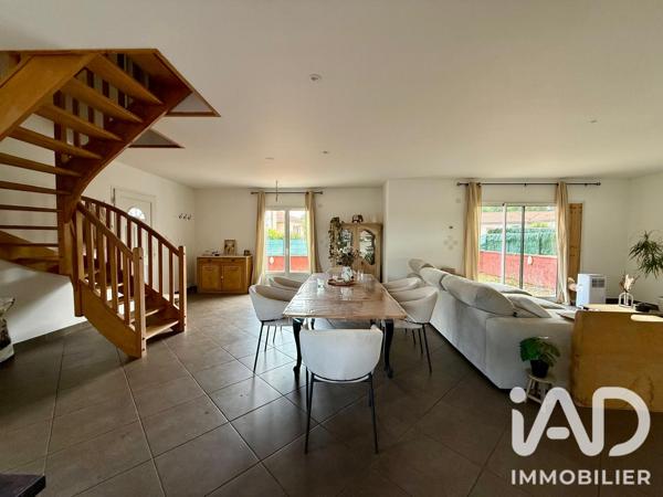 Maison à vendre 6 pièces 160 m² Saint-Marcellin-en-Forez