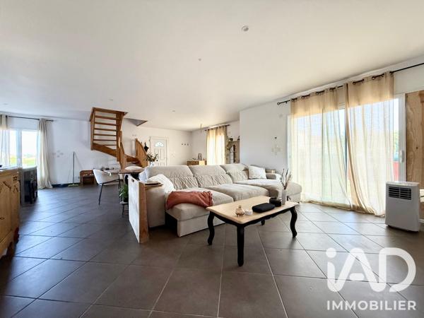 Maison à vendre 6 pièces 160 m² Saint-Marcellin-en-Forez