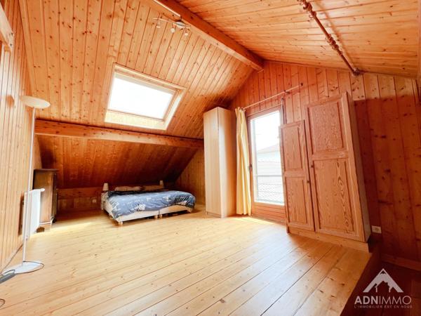 Saint-Genis-Pouilly (01630) Maison 5 Pièces 187 m2 + Appartement T2