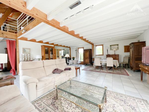 Saint-Genis-Pouilly (01630) Maison 5 Pièces 187 m2 + Appartement T2