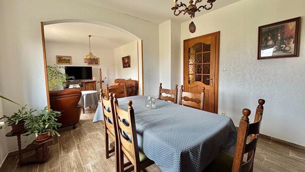 Maison - 5 pièces - 104 m²