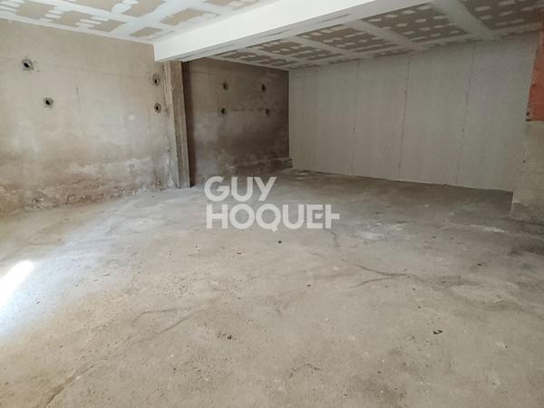 Garage / dépôt à louer - 50 M² pour stockage de matériel